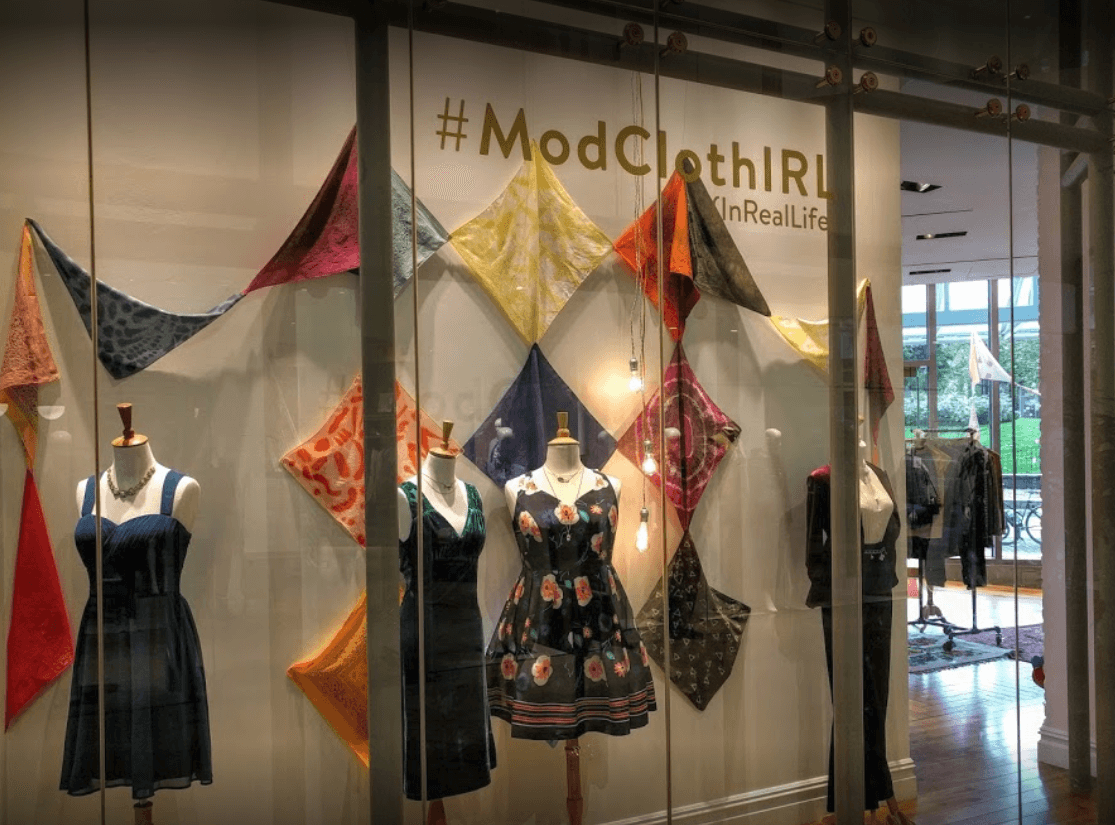 How to decorate a fashion showroom Modcloth